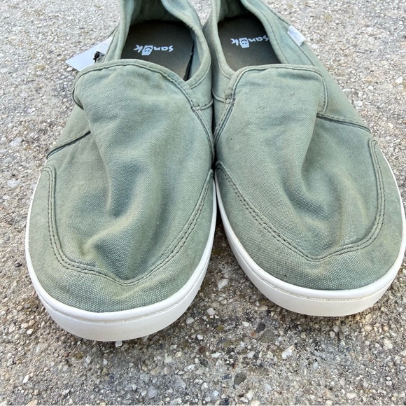 Sanuk NWT Women's Pair O Dice Slip-On Sneaker – Military Green | size 8.5 - Picture 3 of 8